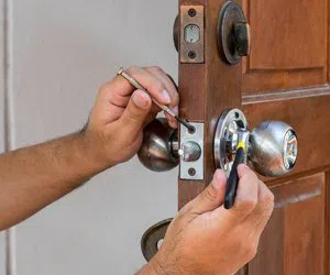 Oceanside Locksmith Service Oceanside, NY 516-283-5300 - 15a-Change-Locks-Service